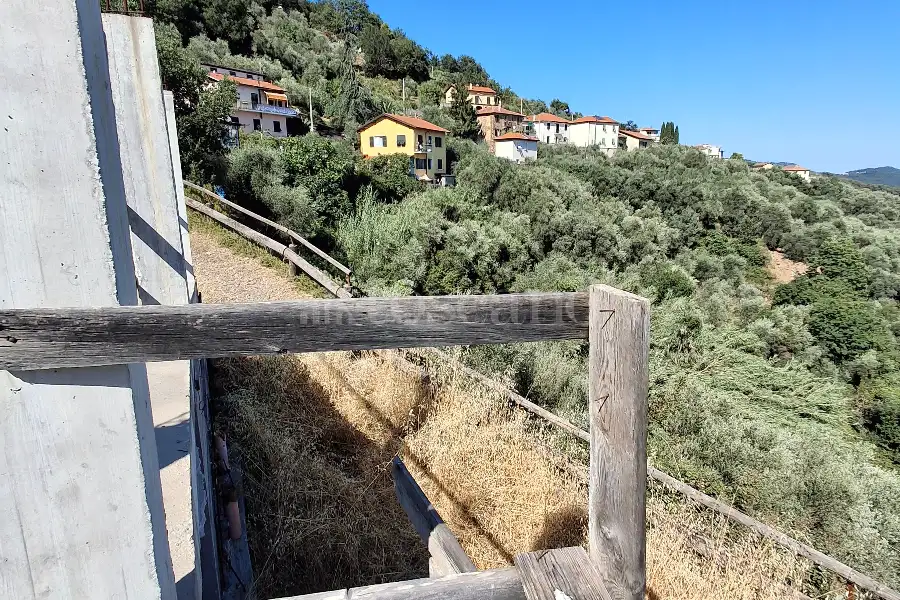 Casa Indipendente in vendita di 270 mq a €380.000 (rif. 12/2026)