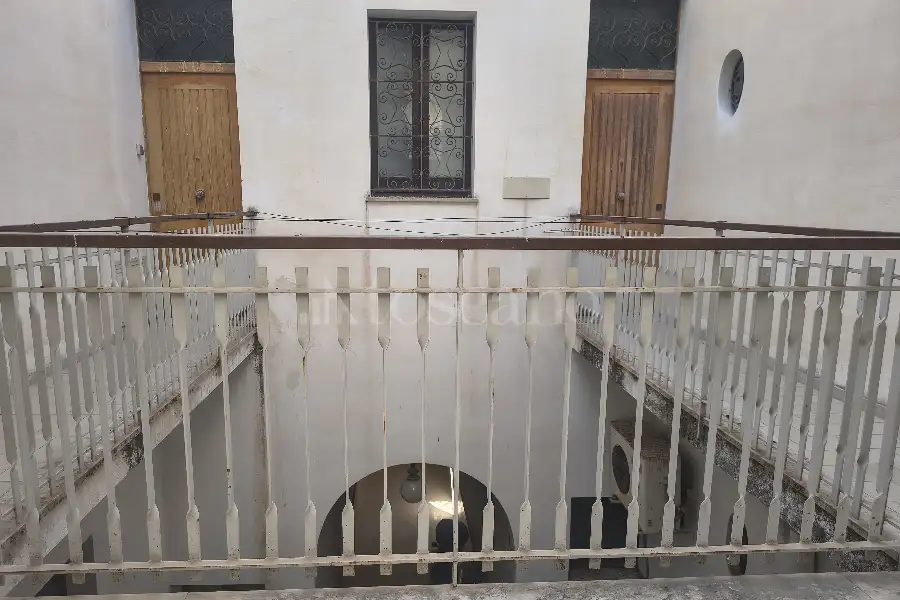 Palazzo in vendita di 585 mq a €338.000 (rif. 51/2026)