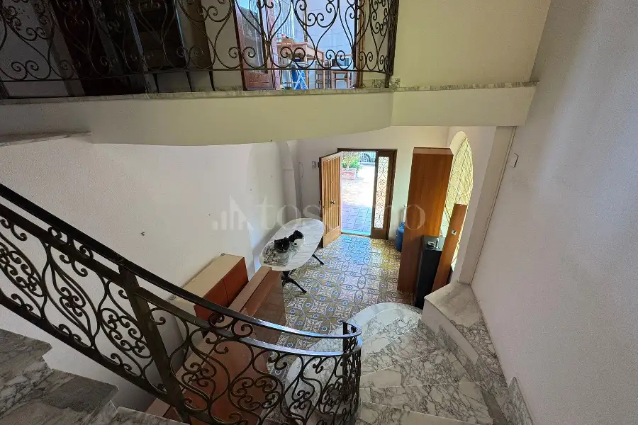 Villa in vendita di 416 mq a €439.000 (rif. 104/2026)