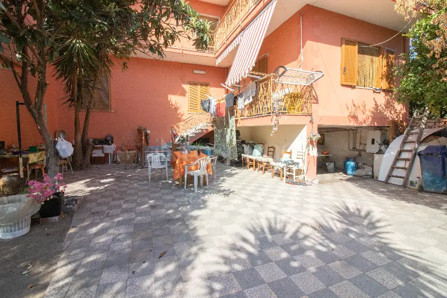 Casa Indipendente in vendita di 230 mq a €270.000 (rif. 20/2025)