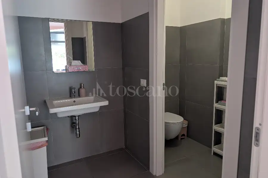 Negozio in vendita di 135 mq a €450.000 (rif. 3/2026)