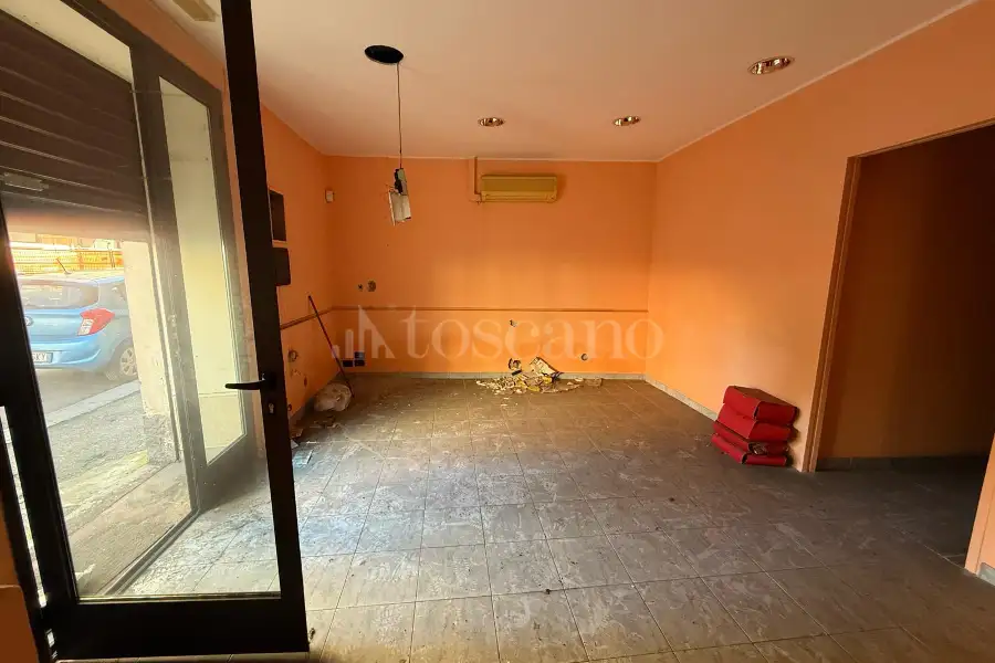 Negozio in vendita di 91 mq a €135.000 (rif. 77/2025)