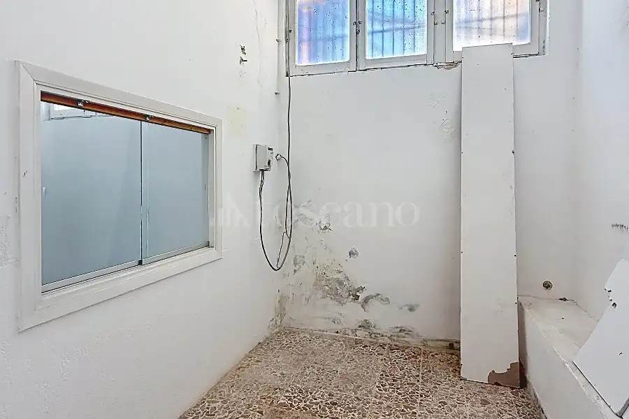 Negozio in affitto di 140 mq a €1.200 (rif. 144/2026)