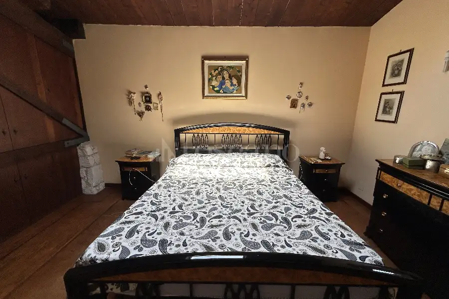 Villa in vendita di 700 mq a €720.000 (rif. 94/2026)