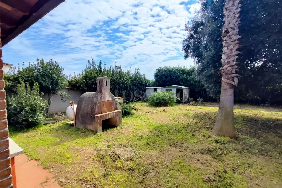 Villa in vendita di 250 mq a €240.000 (rif. 18/2026)