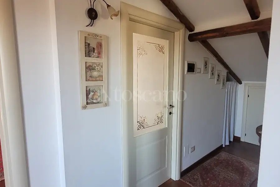 Villa in vendita di 480 mq a €880.000 (rif. 4/2026)