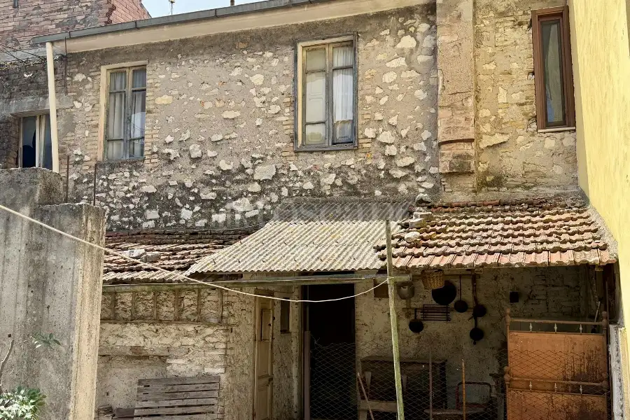 Casa Indipendente in vendita di 160 mq a €29.000 (rif. 25/2026)
