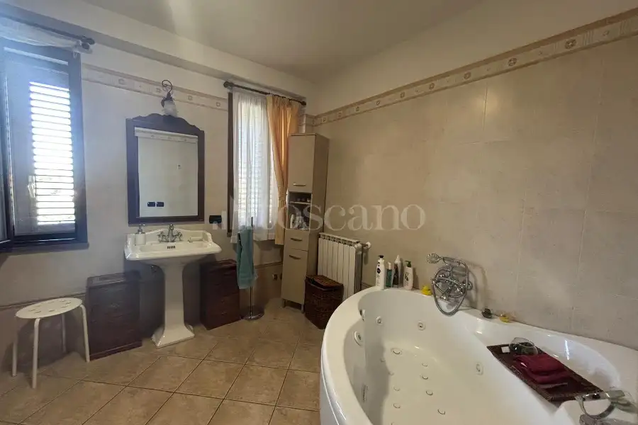 Villa in vendita di 270 mq a €490.000 (rif. 122/2026)