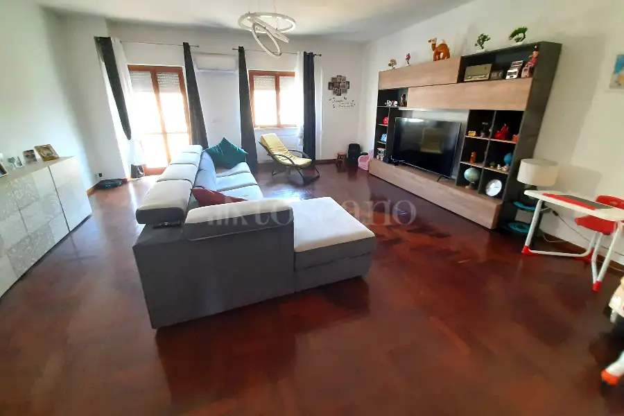 Casa in vendita di 185 mq a €330.000 (rif. 10/2026)