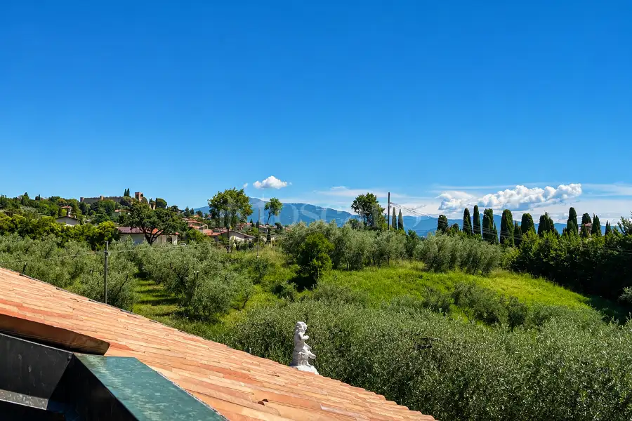 Villa in vendita di 500 mq a €1.100.000 (rif. 22/2026)