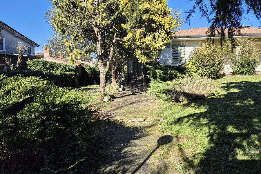 Villa in vendita di 330 mq trattativa riservata (rif. 3/2026)