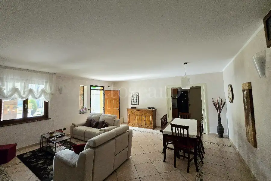 Villa in vendita di 200 mq a €395.000 (rif. 49/2025)