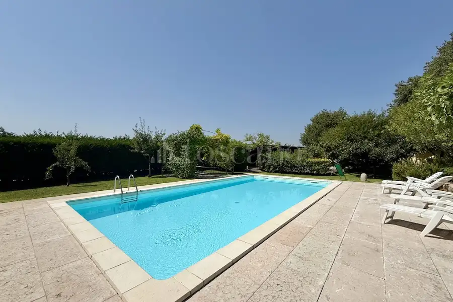 Villa in vendita di 380 mq a €795.000 (rif. 26/2026)