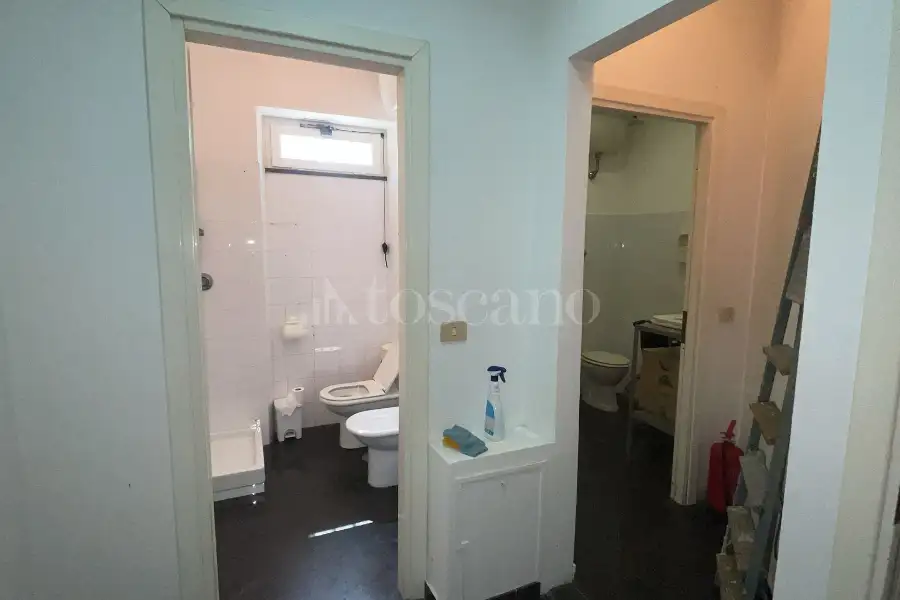 Negozio in vendita di 150 mq a €327.000 (rif. 17/2026)