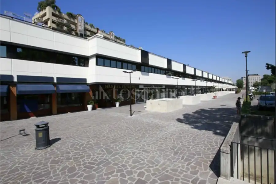 Magazzino in affitto di 203 mq a €1.700 (rif. 88/2023)