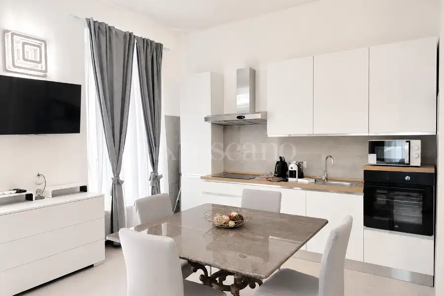 Palazzo in vendita di 210 mq a €950.000 (rif. 36/2026)