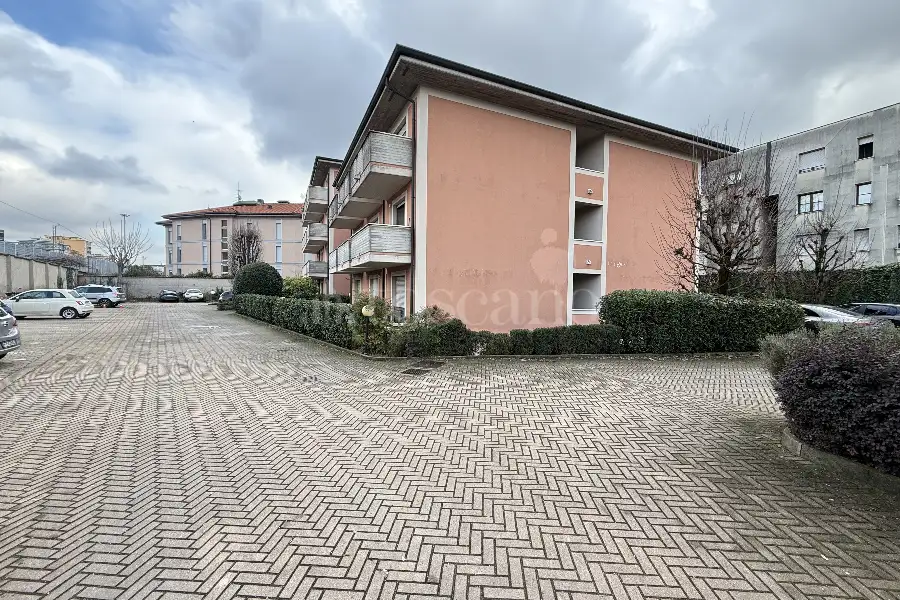 Ufficio in vendita di 250 mq a €310.000 (rif. 5/2026)