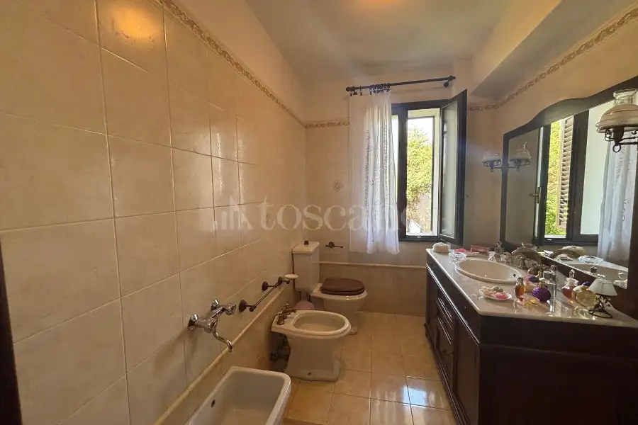 Villa in vendita di 270 mq a €490.000 (rif. 122/2026)