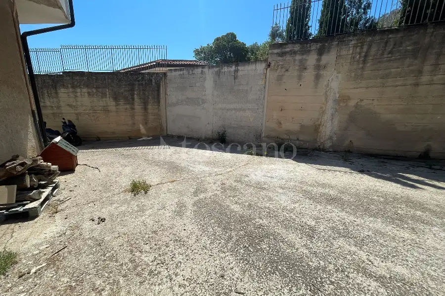 Capannone in vendita di 400 mq a €275.000 (rif. 36/2026)