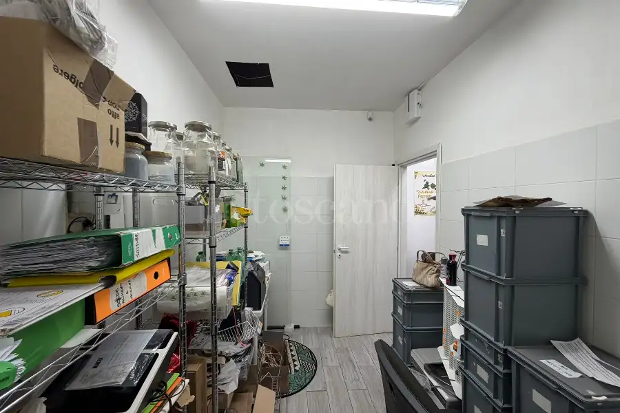 Negozio in vendita di 35 mq a €105.000 (rif. 49/2026)