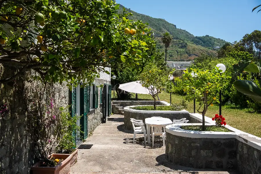 Villa in vendita di 230 mq a €1.200.000 (rif. 2/2026)