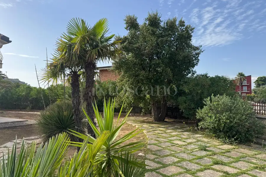 Villa in vendita di 388 mq a €488.000 (rif. 187/2025)