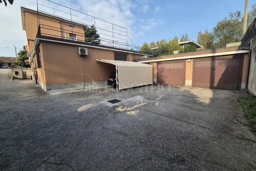 Villa Plurifamiliare in vendita di 350 mq a €750.000 (rif. 38/2025)