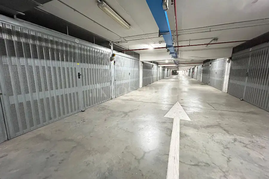 Box in vendita di 17 mq a €61.000 (rif. 9/2025)