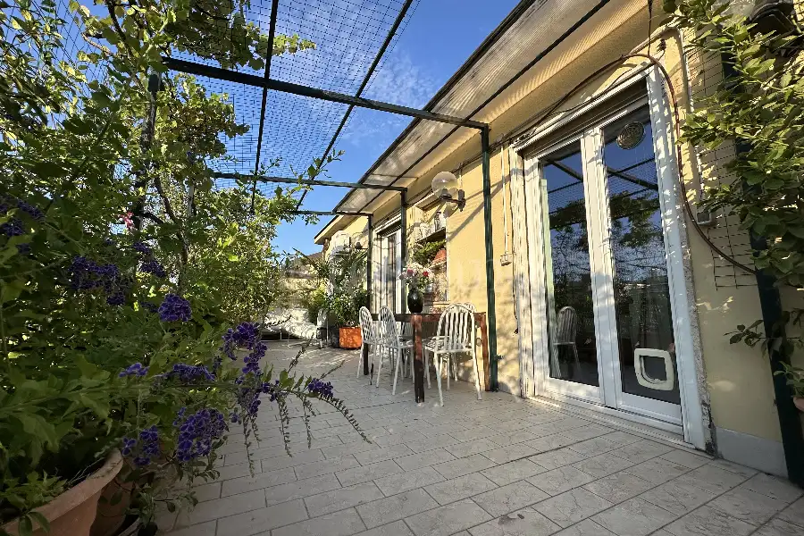 Attico in vendita di 95 mq a €699.500 (rif. 11/2025)