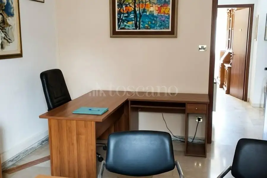 Ufficio in vendita di 79 mq a €215.000 (rif. 44/2026)