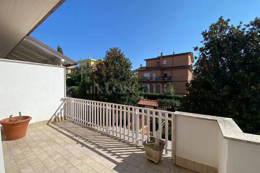 Villa Bifamiliare in vendita di 220 mq a €665.000 (rif. 44/2025)