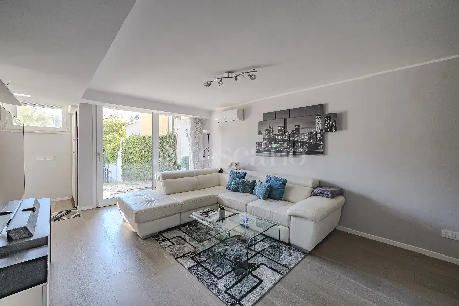 Casa in vendita di 220 mq a €799.000 (rif. 35/2026)