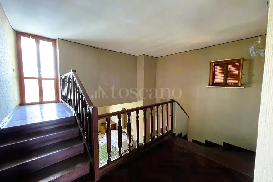 Villa in vendita di 305 mq a €650.000 (rif. 12/2025)