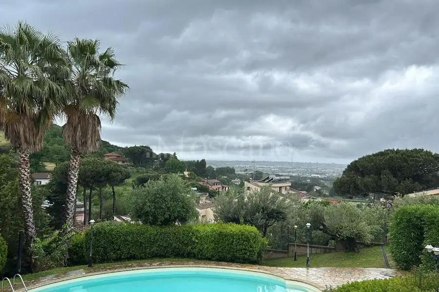 Villa in vendita di 650 mq a €998.000 (rif. 10/2024)