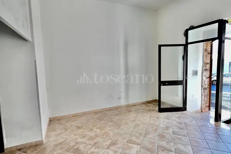 Attività Commerciale in affitto di 50 mq a €350 (rif. 46/2024)