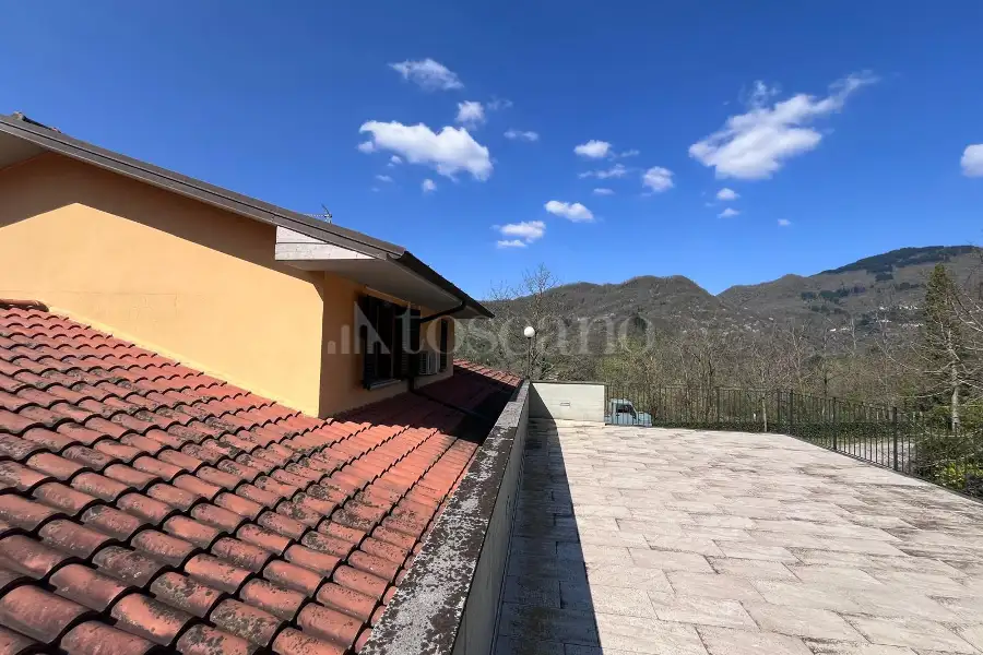 Villa in vendita di 300 mq a €825.000 (rif. 24/2025)
