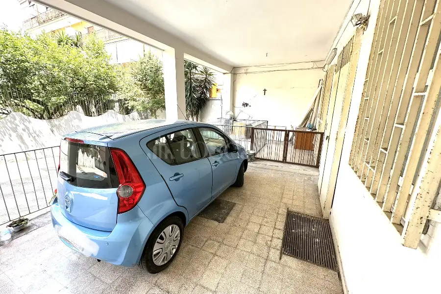 Negozio in vendita di 90 mq a €220.000 (rif. 8/2026)