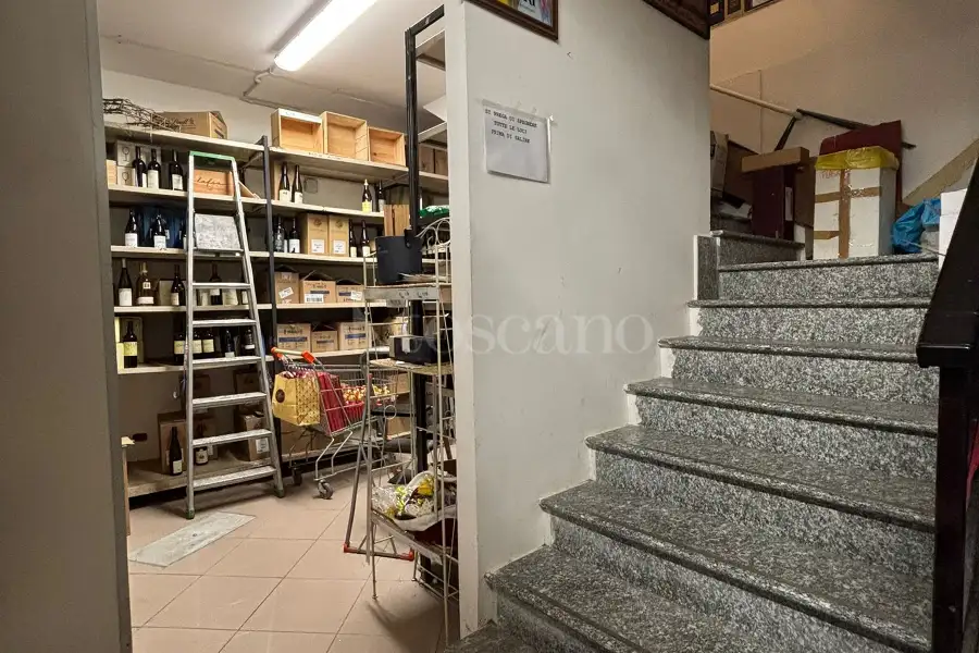 Negozio in vendita di 290 mq a €800.000 (rif. 8/2026)