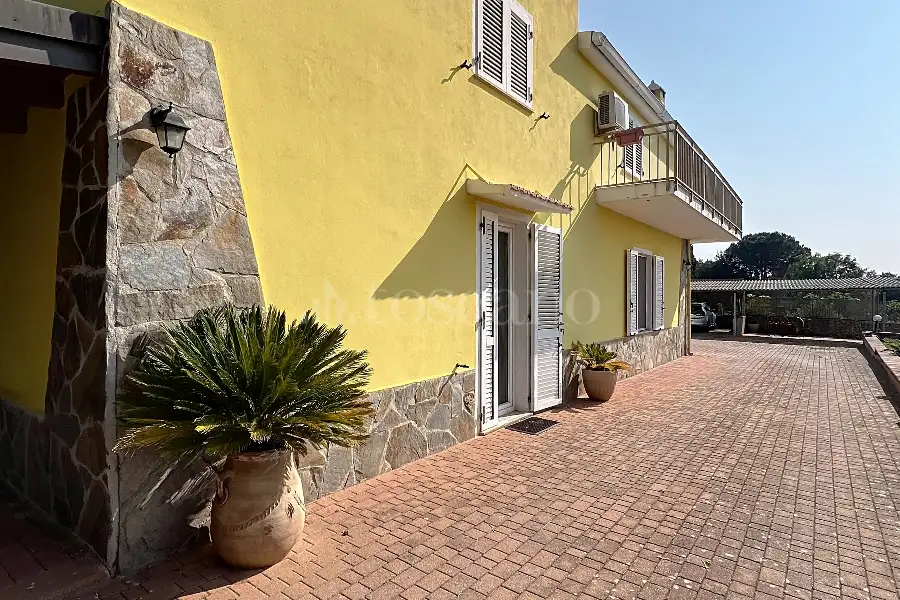 Casa Indipendente in vendita di 300 mq a €280.000 (rif. 85/2025)