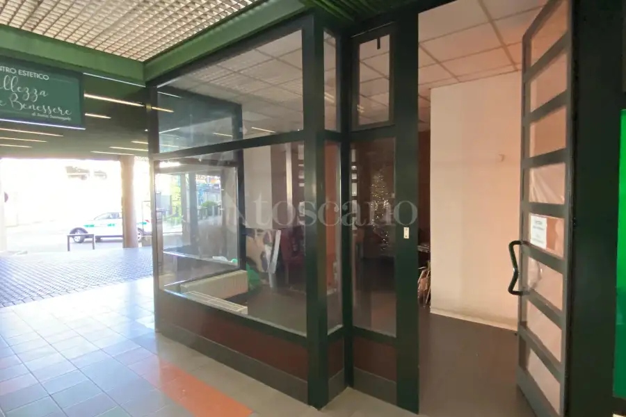 Negozio in affitto di 45 mq a €800 (rif. 38/2026)
