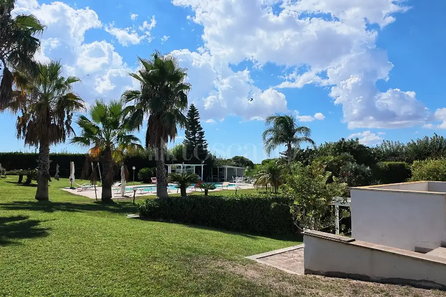 Casa Indipendente in vendita di 250 mq a €879.000 (rif. 203/2026)