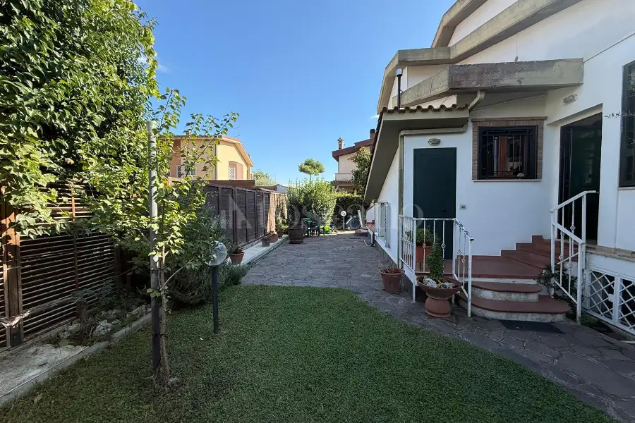 Villa Bifamiliare in vendita di 170 mq a €365.000 (rif. 84/2025)