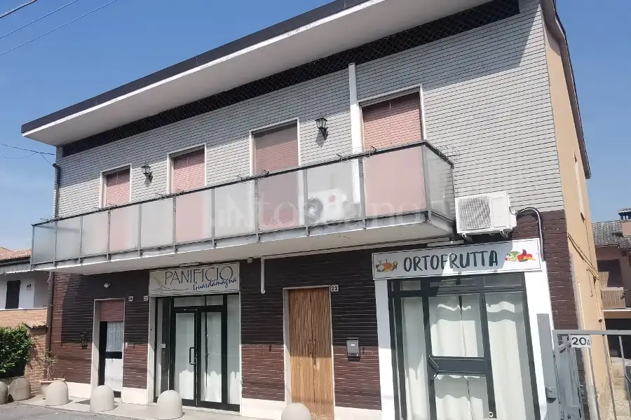 Casa Indipendente in vendita di 200 mq a €210.000 (rif. 23/2026)