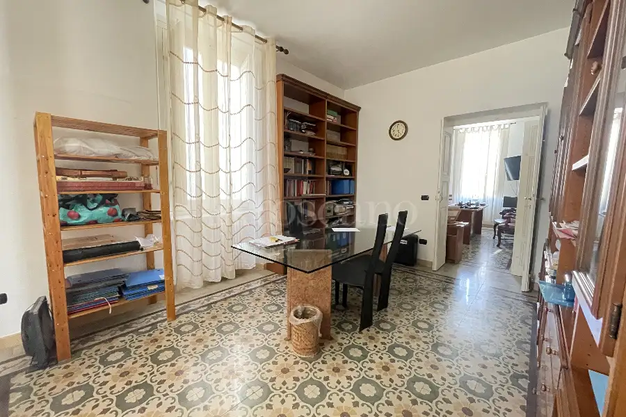 Palazzo in vendita di 350 mq a €685.000 (rif. 26/2024)