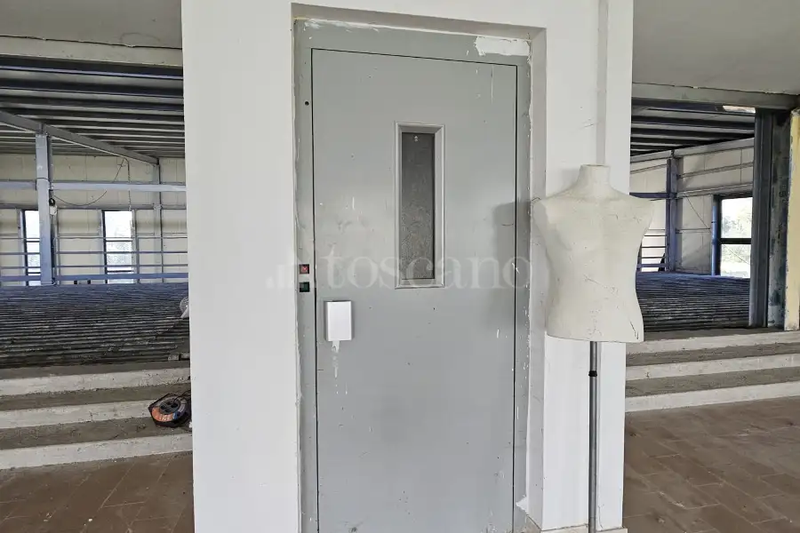 Capannone in vendita di 1.050 mq a €870.000 (rif. 7/2025)