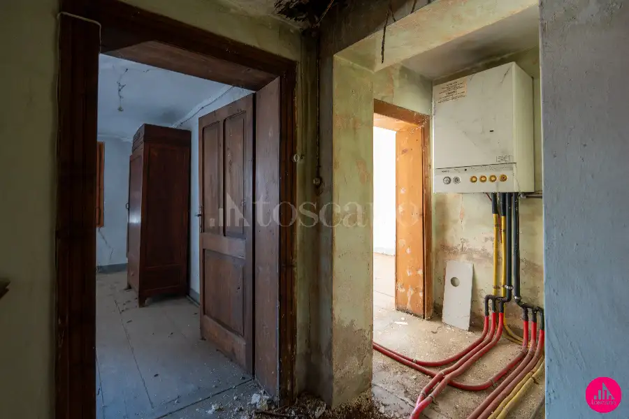 Rustico in vendita di 265 mq a €80.000 (rif. 160/2026)