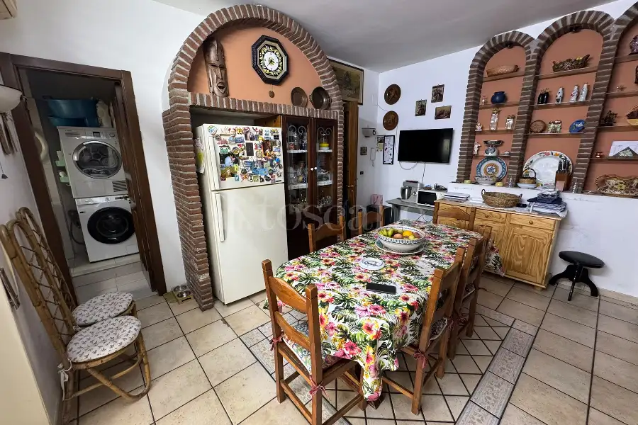 Villa Bifamiliare in vendita di 480 mq a €499.000 (rif. 171/2026)