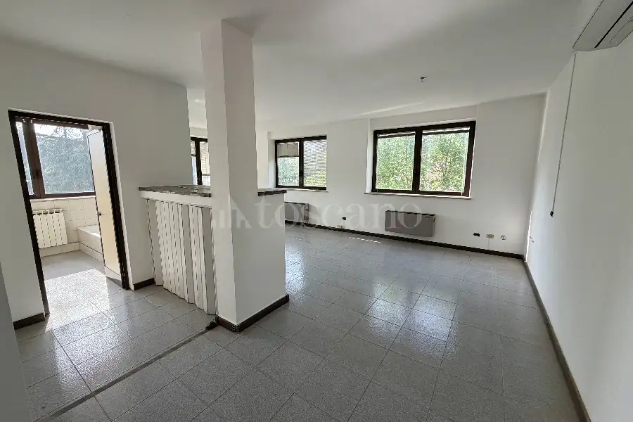 Palazzo in vendita di 365 mq a €650.000 (rif. 21/2026)