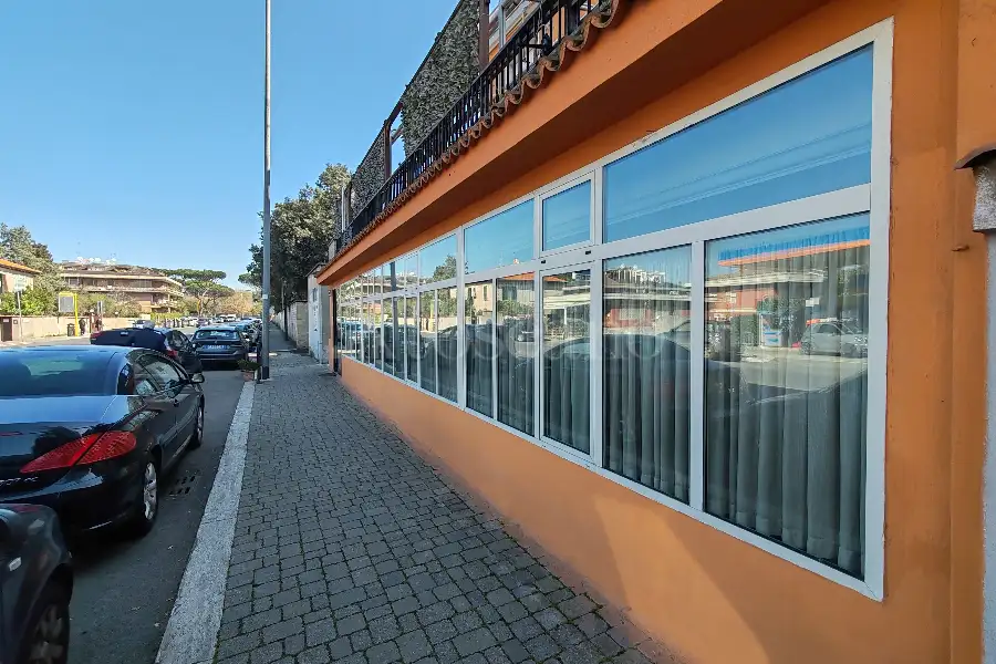 Negozio in affitto di 170 mq a €2.400 (rif. 27/2025)