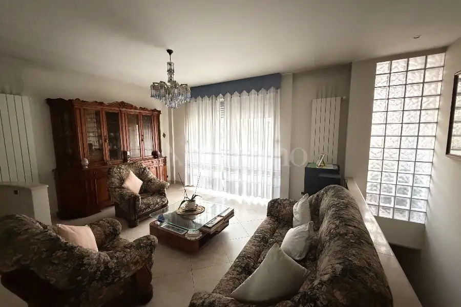 Palazzo in vendita di 184 mq a €298.000 (rif. 47/2025)